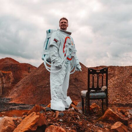 Artistas Justinas Mažūnas pristato savo naują klipą – ,,Žemietis“