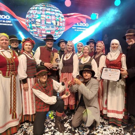 Folkloro ansamblį „Salduvė“ Turkijoje lydėjo sėkmė