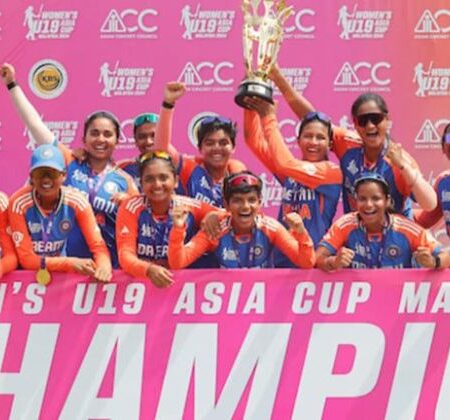 Indija laimėjo įžanginę U19 moterų Azijos taurę, dominuoja Bangladeše